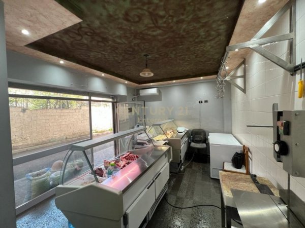 Tirane, shitet ambjent biznesi Kati 0, 21 m² 76.000 € (Kristal Center)