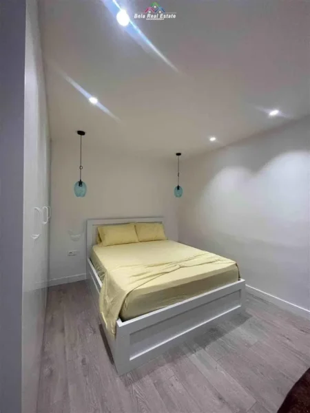 Tirane, jepet me qera apartament 1+1+Ballkon Kati 4, 50 m² 550 € (asim vokshi)