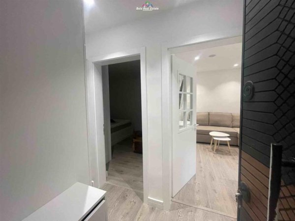 Tirane, jepet me qera apartament 1+1+Ballkon Kati 4, 50 m² 550 € (asim vokshi)