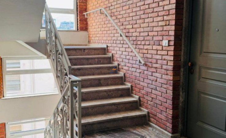 Tirane, jepet me qera zyre Kati 4, 56 m² 780 € (RRUGA THEMISTOKLI GERMENJI, QENDER)