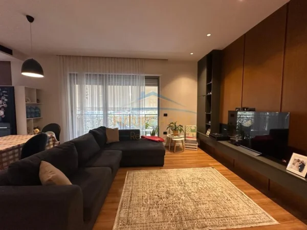 Tirane, shitet apartament 2+1+Ballkon Kati 4, 127 m² 440.000 € (Kompleksi Delijorgji)