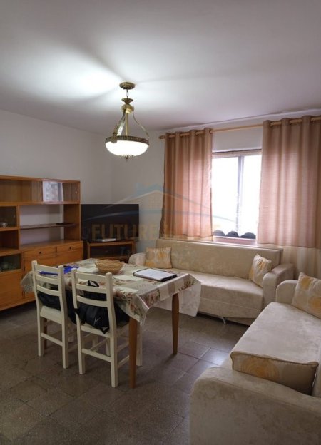 Tirane, jepet me qera apartament 2+1 Kati 5, 71 m² 600 € (Rruga Qemal Stafa)