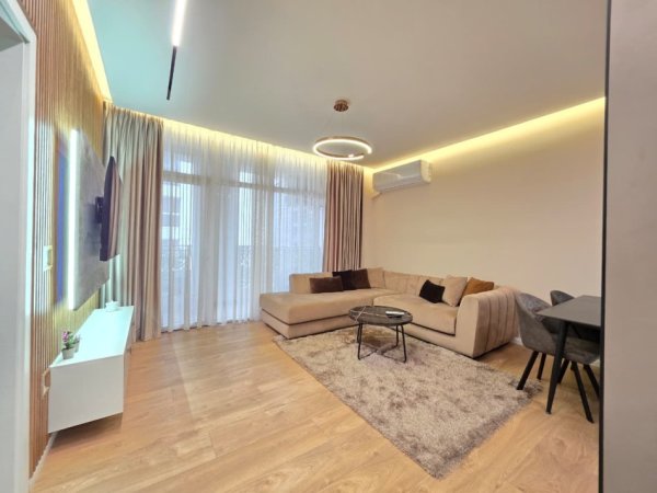 🏠Me Qera: 1+1+Ballkon (+1 post parkimi opsional✨️) 📍Bulevardi i Ri (Rez. AVID) 600 Euro/muaj