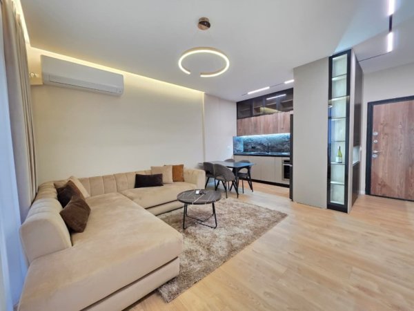 🏠Me Qera: 1+1+Ballkon (+1 post parkimi opsional✨️) 📍Bulevardi i Ri (Rez. AVID) 600 Euro/muaj