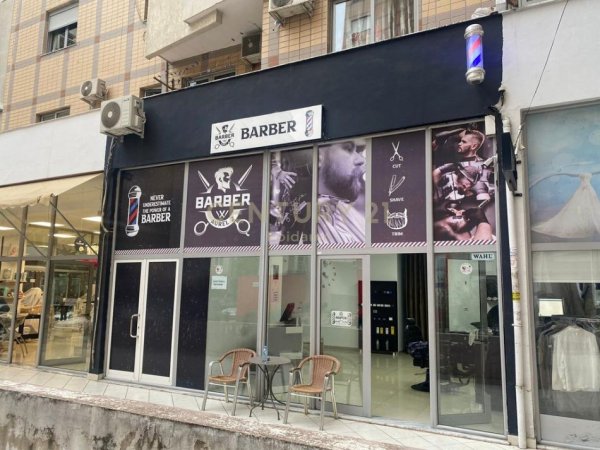 Tirane, shitet ambjent biznesi Kati 0, 70 m² 135.000 € (Astir)