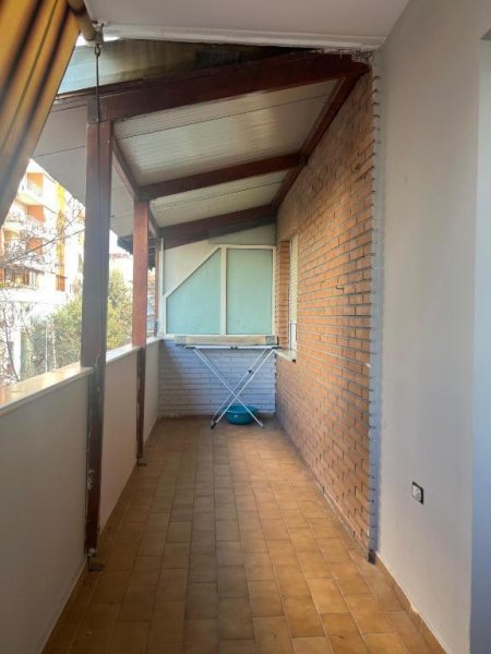 Tirane, jepet me qera apartament 3+1+Aneks Kati 7, 115 m² 800 € (Komuna e Parisit)