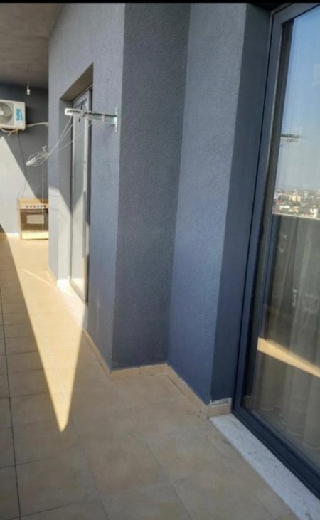 Tirane, jepet me qera apartament 2+1+Ballkon Kati 8, 90 m² 500 € 