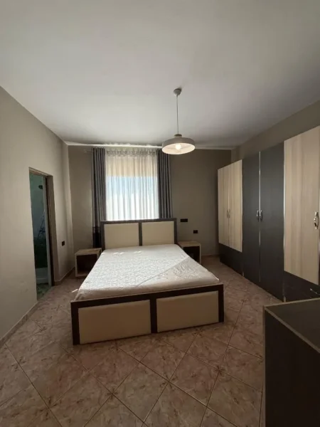 Tirane, jepet me qera apartament 2+1+Ballkon Kati 3, 146 m² 550 € (Kodra e Priftit)