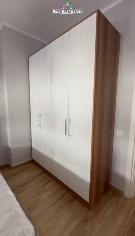 Tirane, shes apartament 2+1+Ballkon Kati 5, 103 m² 125.000 € (bulevardi blu)