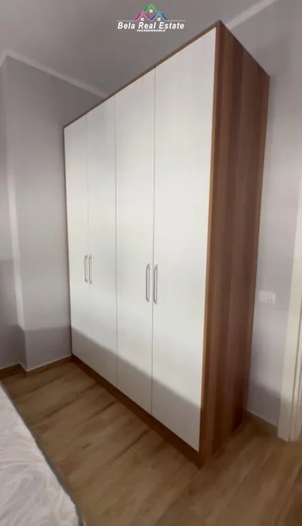 Tirane, shes apartament 2+1+Ballkon Kati 5, 103 m² 125.000 € (bulevardi blu)