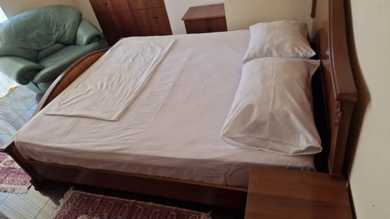 Tirane, jepet me qera apartament 2+1 Kati 4, 500 € 