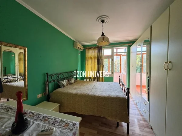 Tirane, jepet me qera apartament 2+1+Ballkon Kati 3, 60 m² 600 € (Rruga Fortuzi)