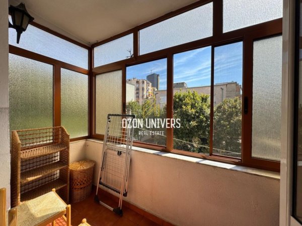 Tirane, jepet me qera apartament 2+1+Ballkon Kati 3, 60 m² 600 € (Rruga Fortuzi)