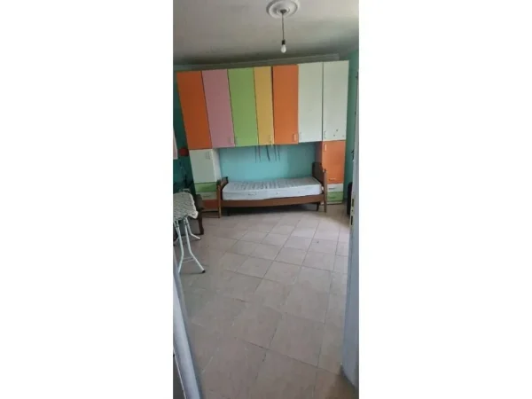 Tirane, jepet me qera apartament 2+1 Kati 6, 80 m² 450 € (Fresku)