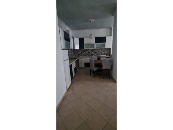 Tirane, jepet me qera apartament 2+1 Kati 6, 80 m² 450 € (Fresku)