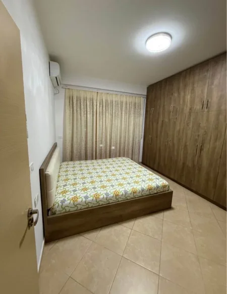 Tirane, jepet me qera apartament 2+1 Kati 2, 90 m² 550 € (ASTIR)