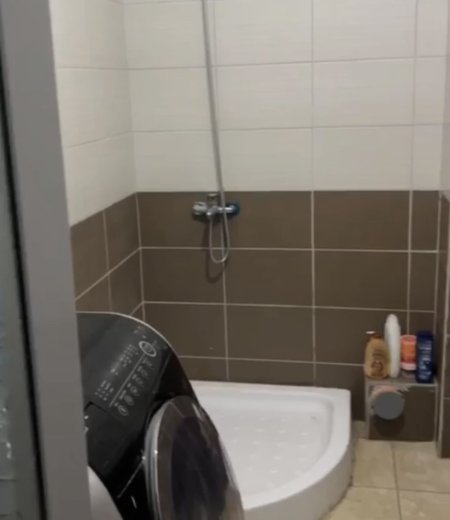 Tirane, shitet apartament 2+1+Ballkon Kati 3, 102 m² 98.000 € 