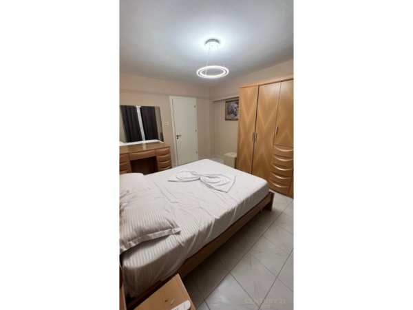 Tirane, jepet me qera apartament 2+1 Kati 3, 65 m² 650 € 