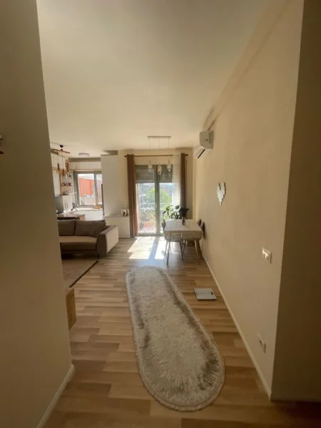 Tirane, jepet me qera apartament 2+1+2 poste parkimi Kati 3, 107 m² 750 € (Orion Tower Bridge, Komisariati nr.4)
