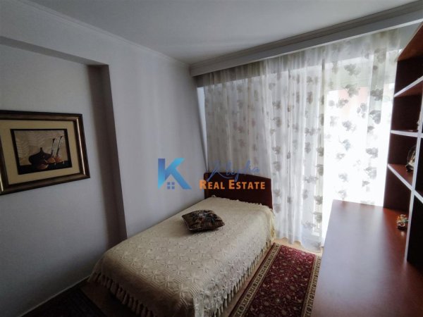 Tirane, jap me qera apartament 2+1+Ballkon Kati 3, 90 m² 750 € (Kompleksi Delijorgji)