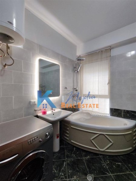 Tirane, jap me qera apartament 2+1+Ballkon Kati 3, 90 m² 750 € (Kompleksi Delijorgji)