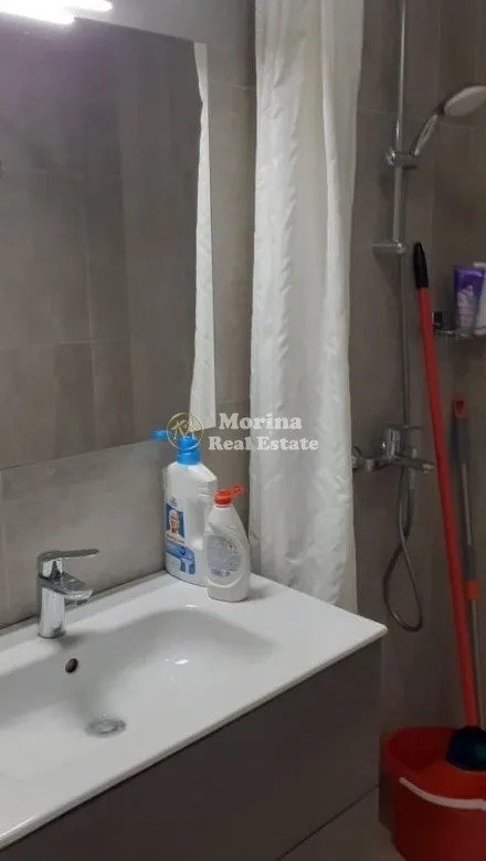 Tirane, jepet me qera apartament 2+1 Kati 3, 110 m² 600 € (Komuna Parisit)