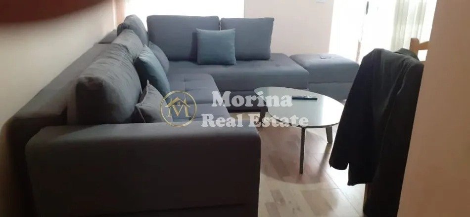 Tirane, jepet me qera apartament 2+1 Kati 3, 110 m² 600 € (Komuna Parisit)