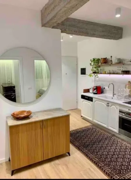 Tirane, jepet me qera apartament 2+1 Kati 3, 800 € 