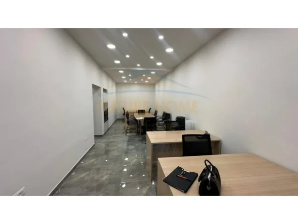 Tirane, shitet ambjent biznesi Kati 0, 66 m² 490.000 € (Stadiumi Dinamo)