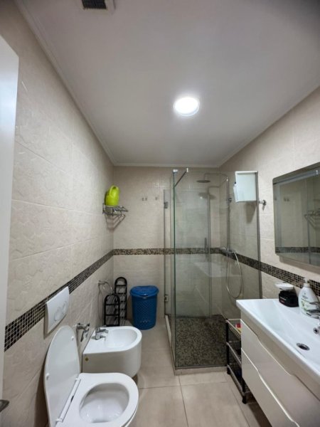 Shqiperi, jepet me qera apartament 2+1+Ballkon Kati 6, 105 m² 1.000 € (Kompleksi Turdiu)