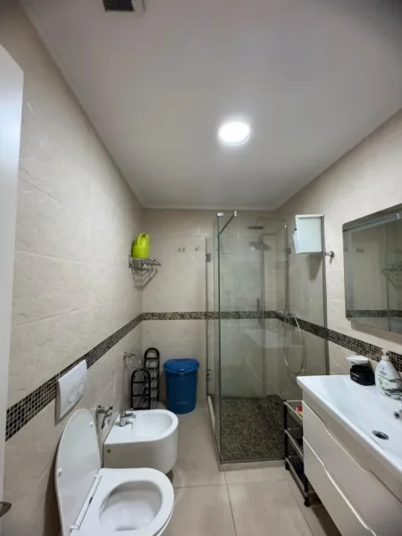 Shqiperi, jepet me qera apartament 2+1+Ballkon Kati 6, 105 m² 1.000 € (Kompleksi Turdiu)