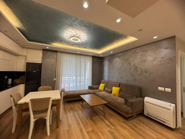 Shqiperi, jepet me qera apartament 2+1+Ballkon Kati 6, 105 m² 1.000 € (Kompleksi Turdiu)