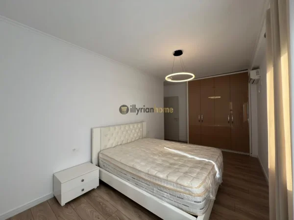 Tirane, jepet me qera apartament 2+1+Ballkon Kati 2, 90 m² 800 € (Kodra e Diellit)