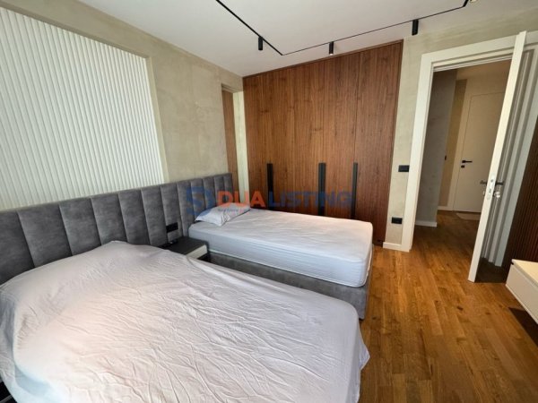 Durres, shitet Vile 3+1 , 750.000 € (Gjiri i Lalzit)