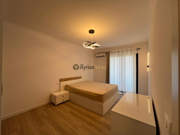 Tirane, jepet me qera apartament 2+1+Ballkon Kati 3, 90 m² 800 € (Kodra e Diellit)