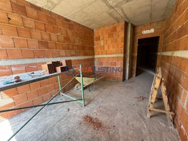 Tirane, shitet apartament 1+1 Kati 3, 