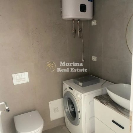 Tirane, jepet me qera apartament 1+1+Ballkon Kati 8, 65 m² 800 € (Pazari i Ri)