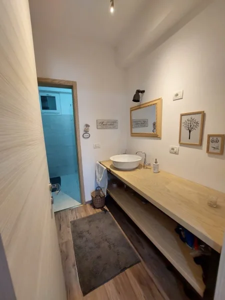 Tirane, jepet me qera apartament 2+1+Ballkon , 100 m² 800 € 