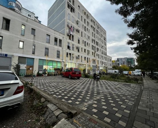 Tirane, shitet ambient biznesi , 76 m² 200.000 € (Don Bosco)