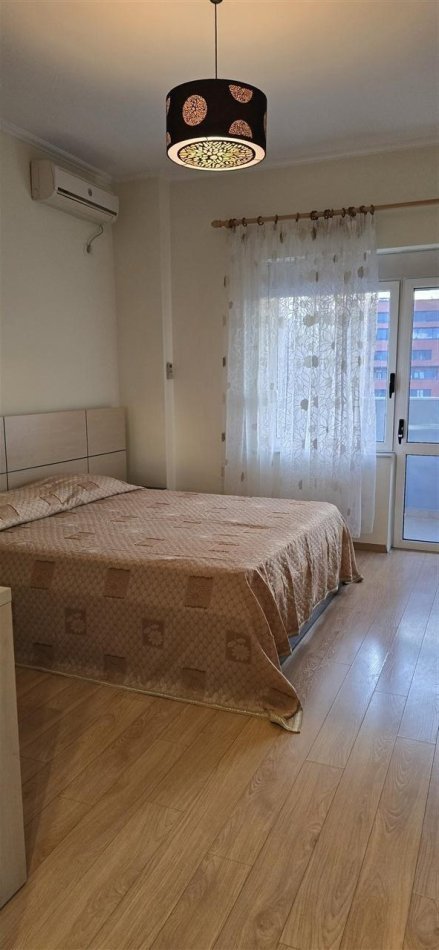 Tirane, jepet me qera apartament 2+1 Kati 7, 750 € 