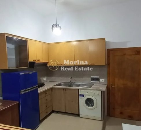 Tirane, jepet me qera garsonier 1+1 Kati 1, 40 m² 330 € (Shkoze)