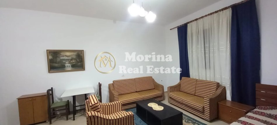 Tirane, jepet me qera garsonier 1+1 Kati 1, 40 m² 330 € (Shkoze)