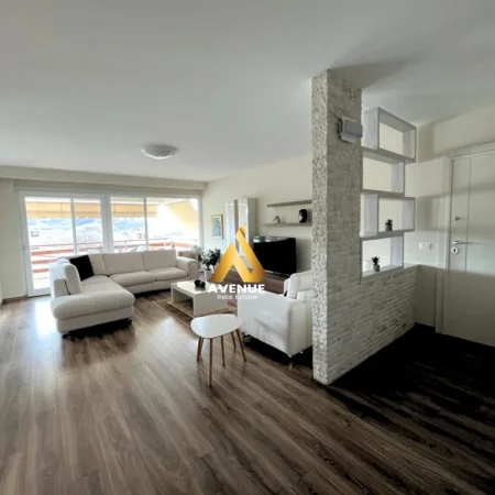 Tirane, jepet me qera apartament 2+1+Ballkon Kati 2, 135 m² 1.600 € (Long Hill)