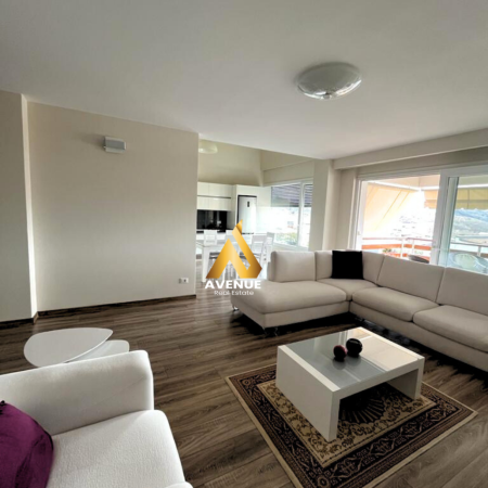 Green and White Minimalist House for Sale Facebook Post - 2025-10-20T160931.630.png