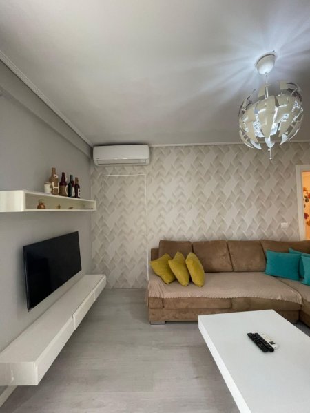 Tirane, shitet apartament 2+1 Kati 7, 92 m² 150.000 € (Unaza e Re)