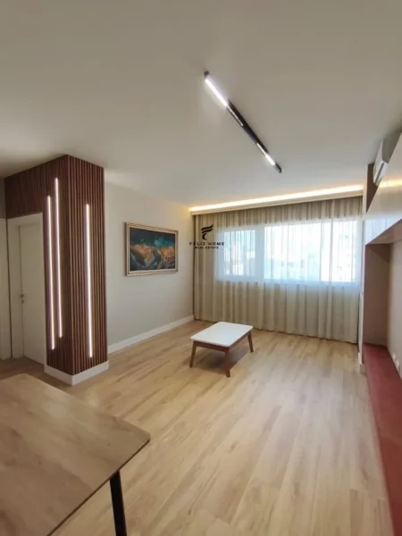 Tirane, jepet me qera 2+1 Kati 7, 80 m² 800 € (KOMPLEKSI DELIJORGJI)