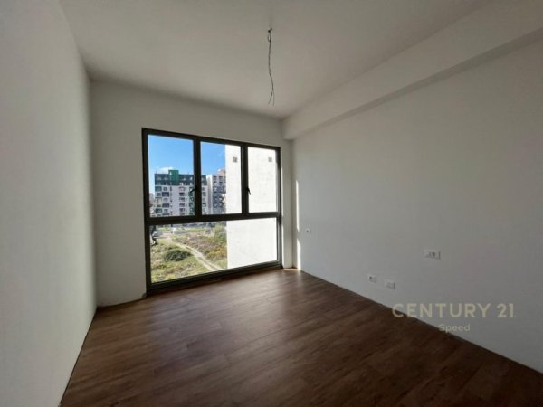 Tirane, jepet me qera apartament 2+1+Aneks+Ballkon Kati 3, 124 m² 800 € (Bulevardi i Ri)