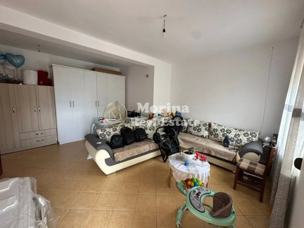 Tirane, jepet me qera shtepi 2+1 Kati 1, 100 m² 450 € (Stacioni i Trenit)