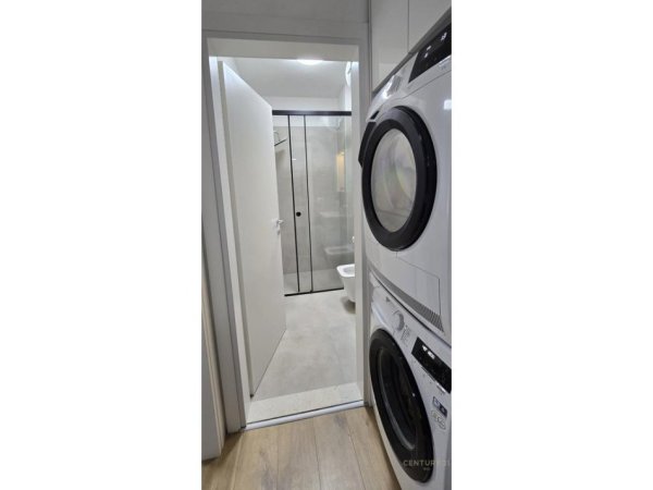 Tirane, shitet apartament 1+1 Kati 3, 49 m² 120.000 € (Selite)