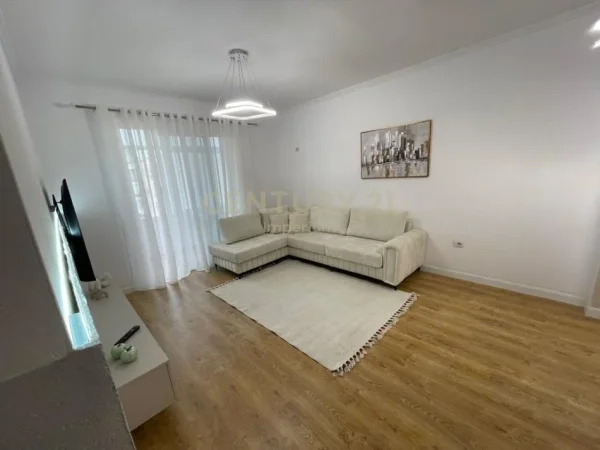 Tirane, shitet apartament 1+1 Kati 8, 63 m² 109.000 € (Astir)